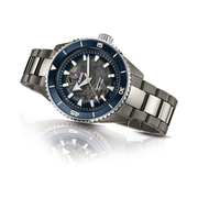 Rado Captain Cook 43mm Men’s Automatic Watch – Blue Dial, High-Tech Ceramic & Titanium, 300m Water Resistant