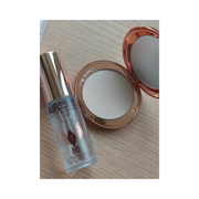 Charlotte Tilbury Glow Set – Airbrush Powder & Setting Spray Duo