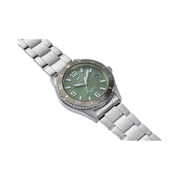 Orient Mako 40 Solar Sports Watch – 40mm Stainless Steel, Opal Green Dial, 200M Water Resistant