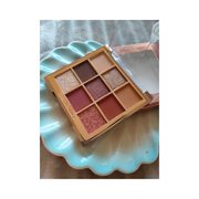 Charlotte Tilbury Palette of Beautifying Eye Trends – Limited Edition Eyeshadow Palette